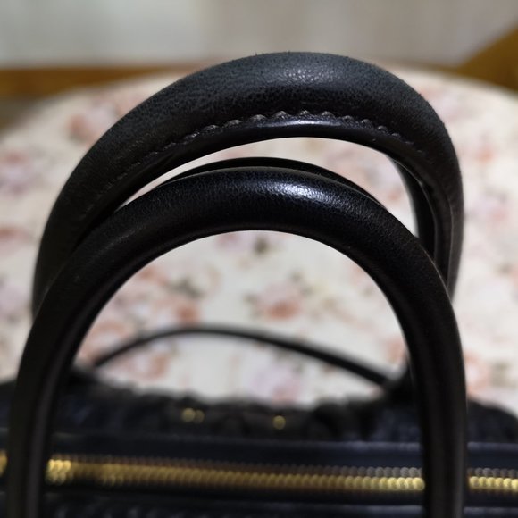 Miu Miu Authentic MATELASSÉ NAPPA LEATHER HANDBAG - Picture 7 of 16